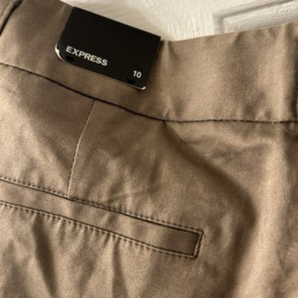 Express Mid Rise Shorts, Size 10, NWT - Picture 2 of 3